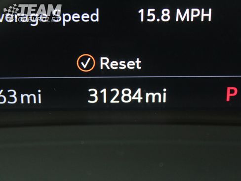 Used 2022 Buick Envision Essence w/ Safety Package FWD image 16