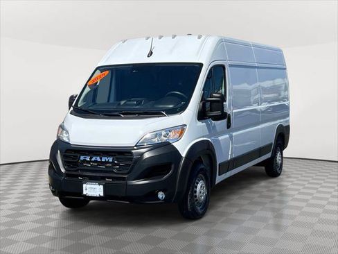 Used 2025 RAM ProMaster 2500 w/ Convenience Group FWD image 3