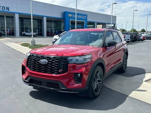 Used 2025 Ford Explorer ST w/ Sun And Sound Package AWD/4WD image 12