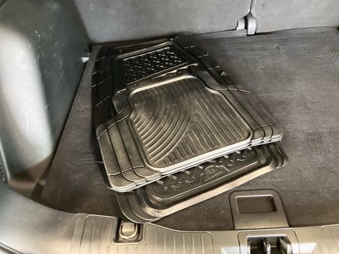 Used 2020 Ford Escape SE image 33