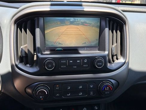 Used 2018 Chevrolet Colorado Z71 AWD/4WD image 23