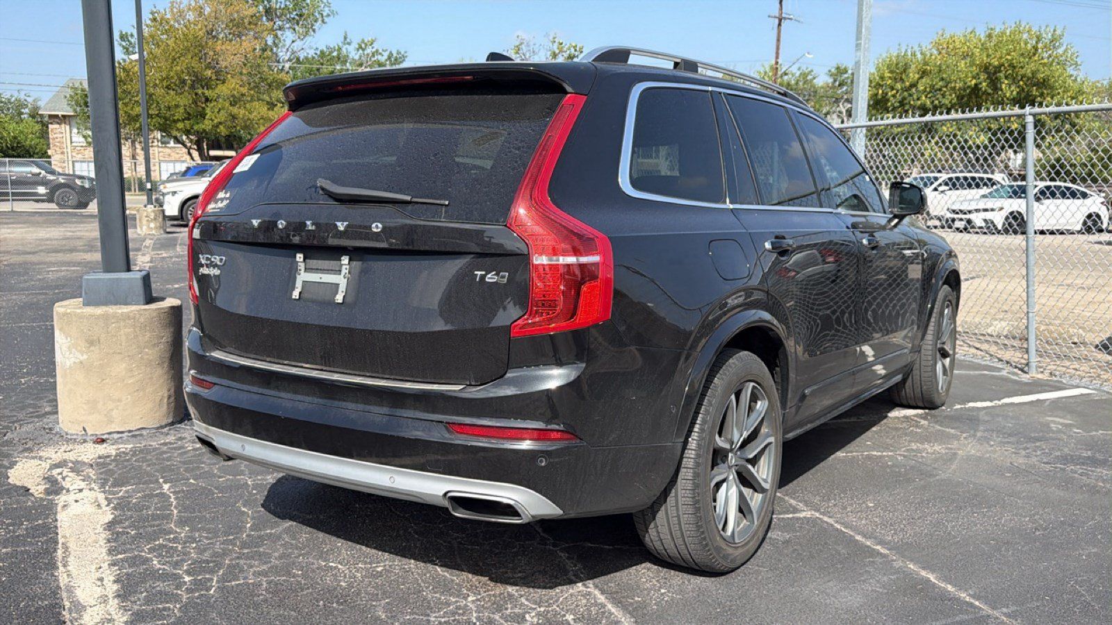 Used 2016 Volvo XC90 T6 Momentum w/ Momentum Plus Package AWD/4WD image 24