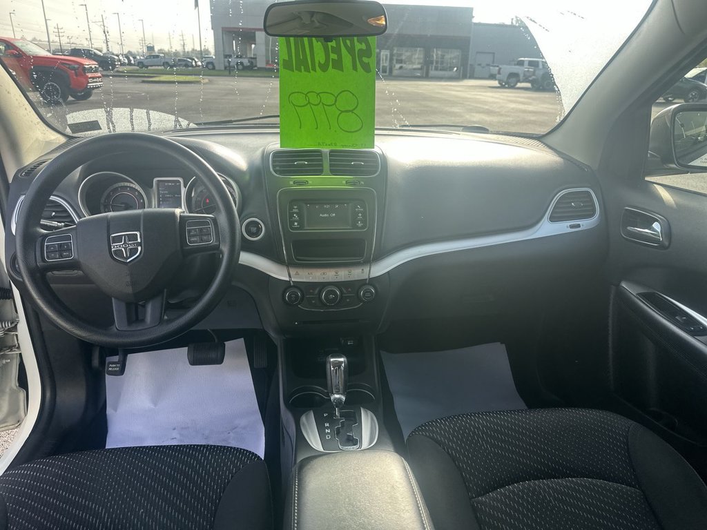 Used 2017 Dodge Journey SE w/ Flexible Seating Group FWD image 10