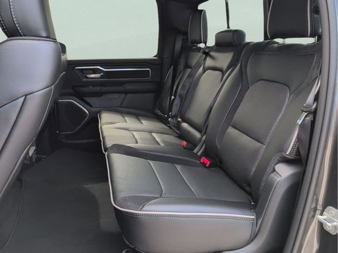 New 2026 RAM 1500 Laramie AWD/4WD image 32