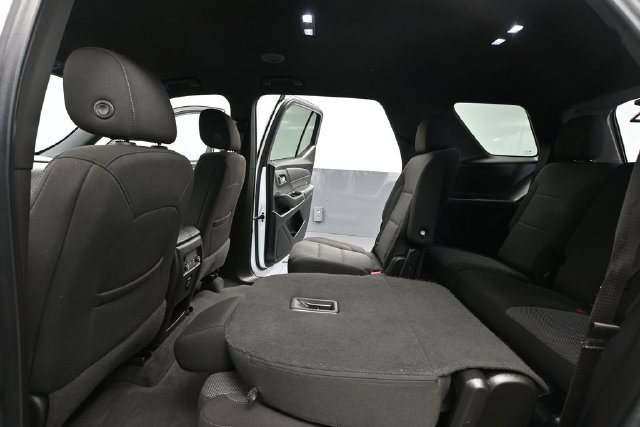 Used 2023 Chevrolet Traverse LT AWD/4WD image 32