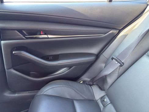 Used 2023 MAZDA MAZDA3 s image 31