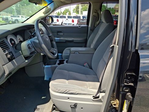 Used 2005 Dodge Durango SLT w/ Trailer Tow Group AWD/4WD image 14