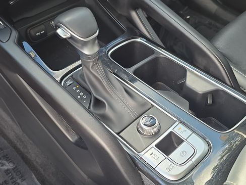 Certified 2024 Kia Telluride S w/ S Sunroof Package FWD image 26