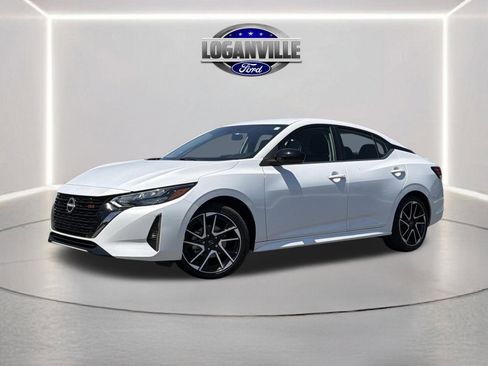 Used 2025 Nissan Sentra SR image 1