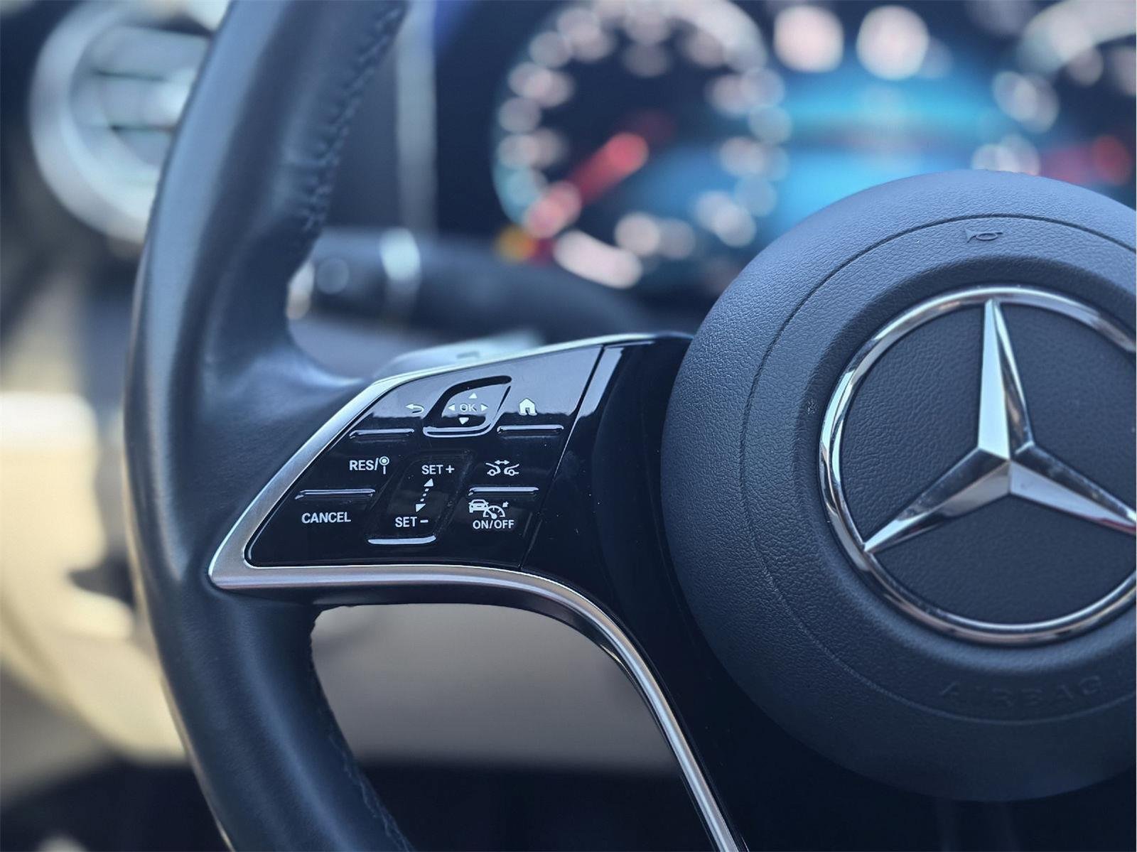 Used 2022 Mercedes-Benz E 350 4MATIC Sedan image 13