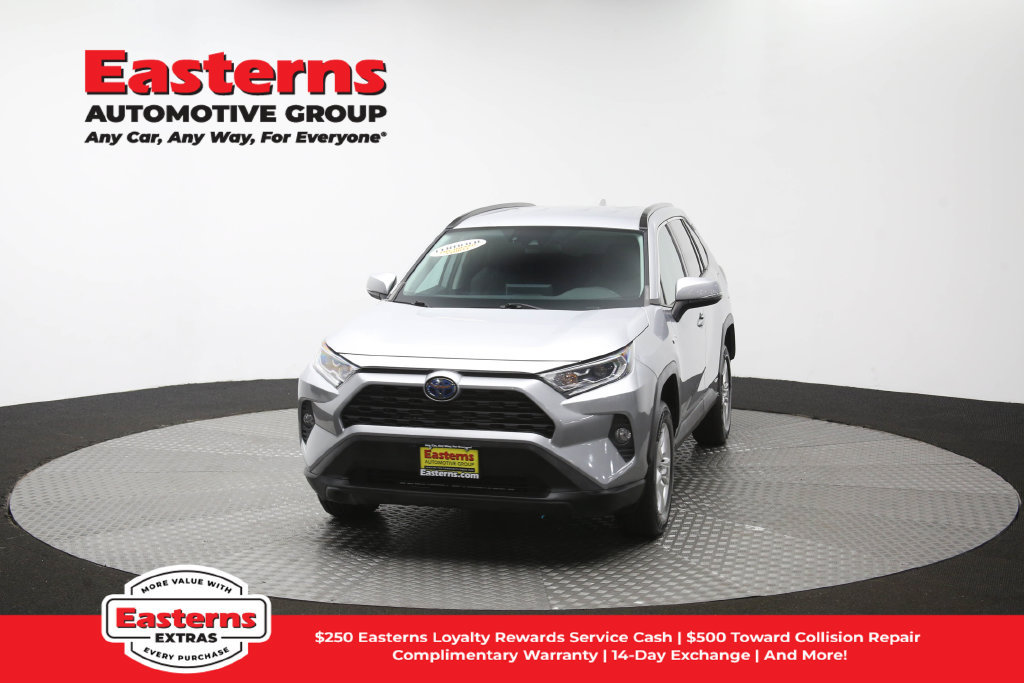 Used 2021 Toyota RAV4 XLE w/ XLE Grade Weather Package AWD/4WD image 56