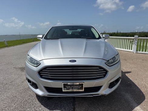 Used 2014 Ford Fusion Titanium AWD/4WD image 2