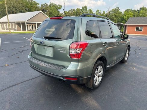 Used 2015 Subaru Forester 2.5i Premium AWD/4WD image 5