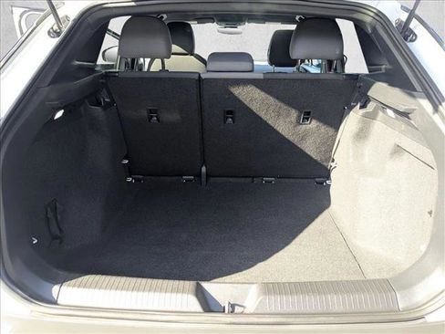 Used 2022 Volkswagen ID.4 Pro image 6