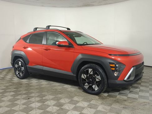 Certified 2024 Hyundai Kona SEL w/ Convenience Package FWD image 2