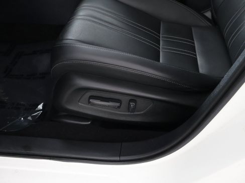 Used 2023 Honda HR-V EX-L image 31