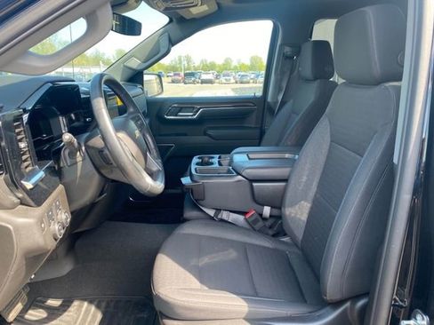 Used 2023 Chevrolet Silverado 1500 LT AWD/4WD image 5