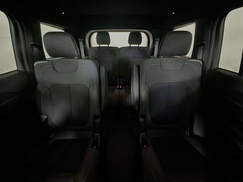 Used 2024 Jeep Grand Cherokee L Laredo RWD image 30