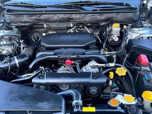 Used 2012 Subaru Outback 2.5i Limited w/ Moonroof Pkg image 9