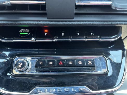 Used 2025 Lincoln Corsair Grand Touring AWD/4WD image 22