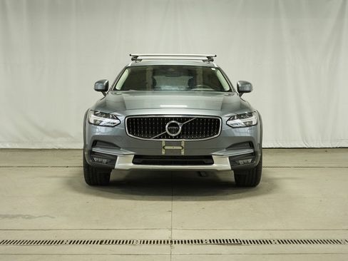 Used 2020 Volvo V90 T6 Cross Country w/ Protection Package Premier image 8