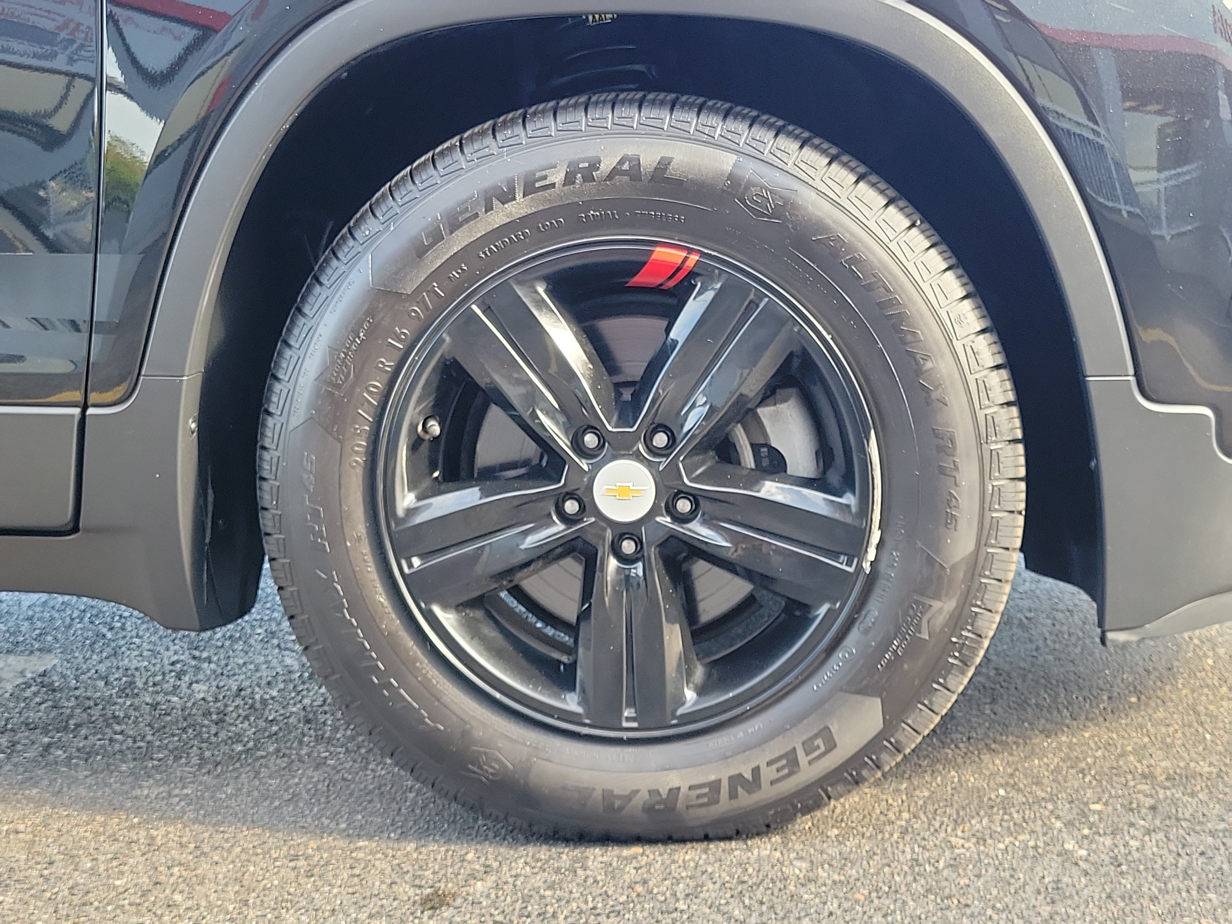 Used 2020 Chevrolet Trax LT w/ LT Convenience Package FWD image 5