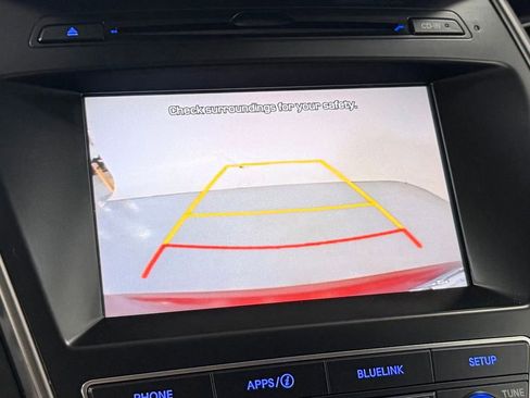 Used 2018 Hyundai Santa Fe SE AWD/4WD image 19
