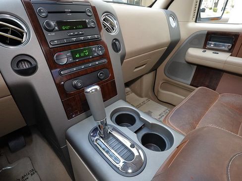 Used 2005 Ford F150 King Ranch RWD image 38