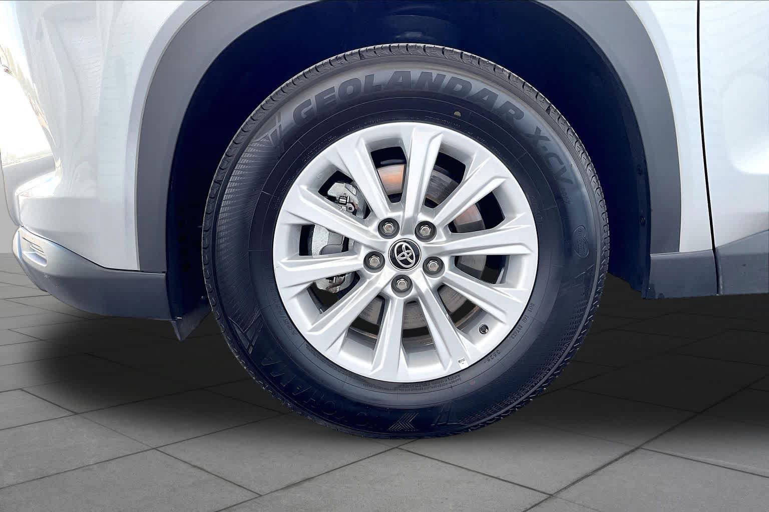 Used 2026 Toyota Grand Highlander FWD image 11