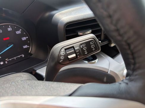 Used 2022 Ford Explorer XLT AWD/4WD image 30