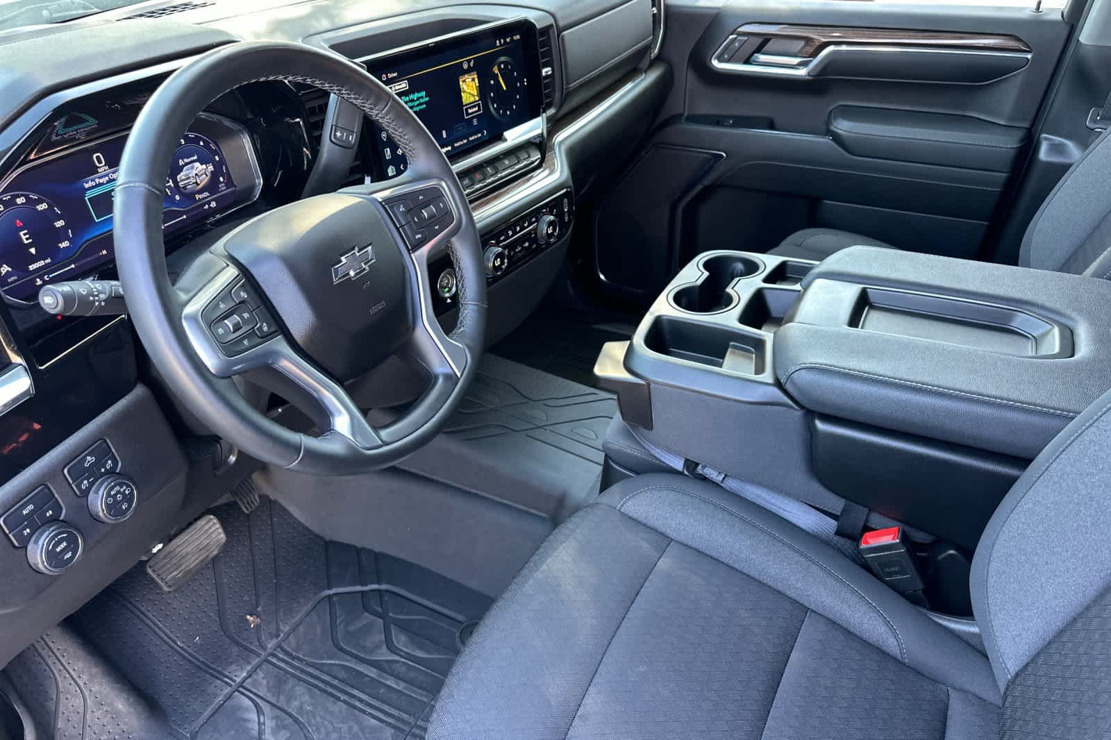 Used 2024 Chevrolet Silverado 1500 RST AWD/4WD image 14