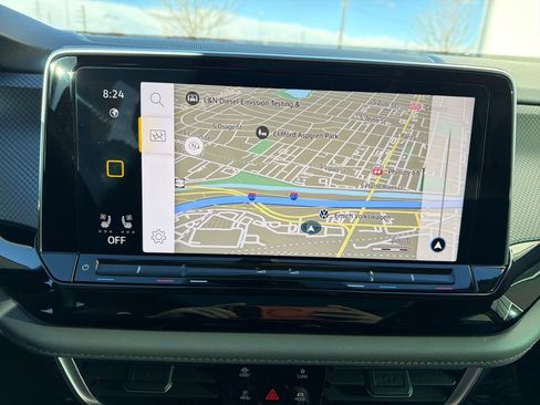 Used 2024 Volkswagen Atlas Peak Edition SEL image 21