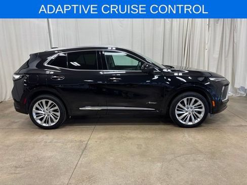 Used 2025 Buick Envision Avenir AWD/4WD image 2