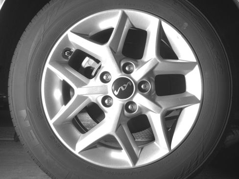 Used 2025 Kia Soul LX w/ LX Technology Package FWD image 14
