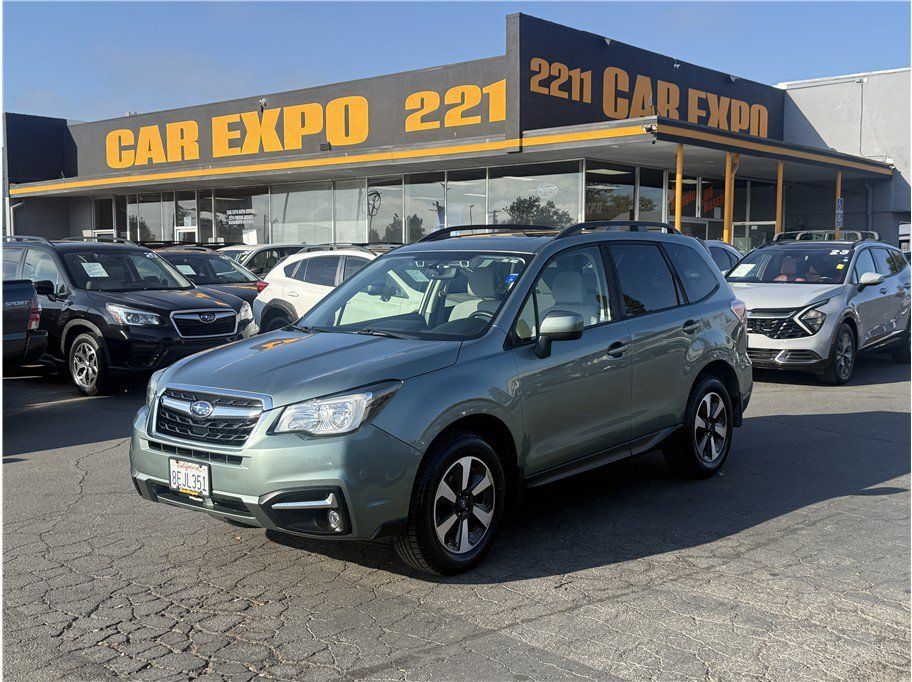 Used 2018 Subaru Forester 2.5i Premium AWD/4WD image 1