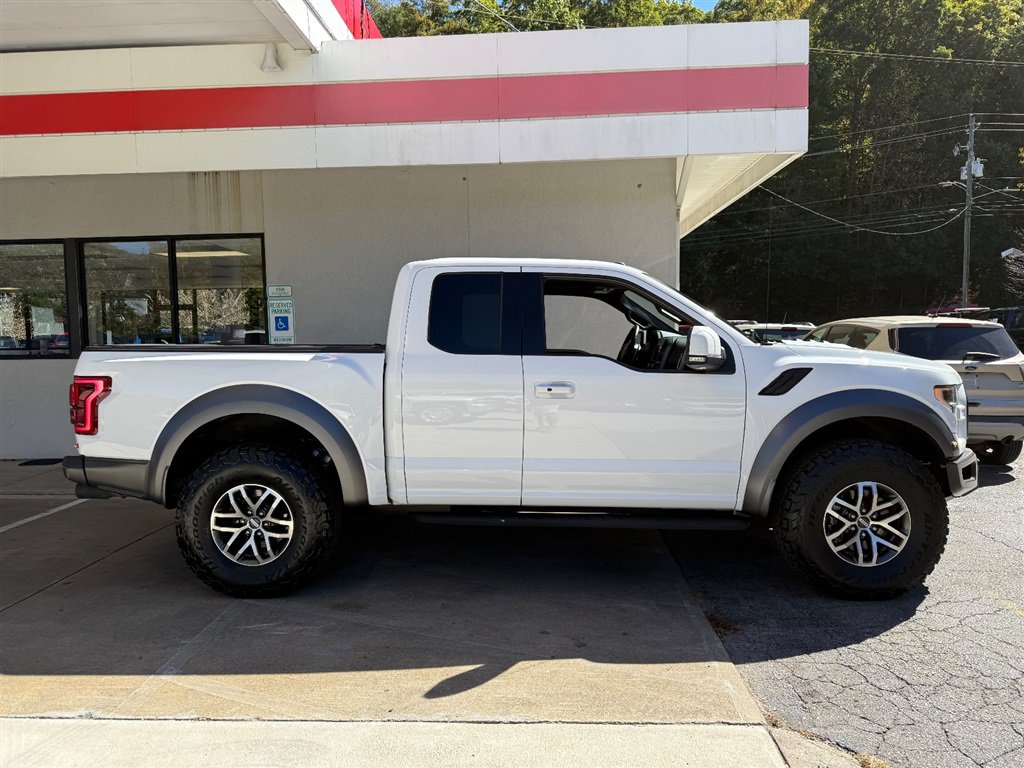 Used 2017 Ford F150 Raptor w/ Equipment Group 802A Luxury AWD/4WD image 2