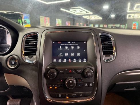 Used 2018 Dodge Durango SXT w/ 3rd Row Seating Group RWD image 12