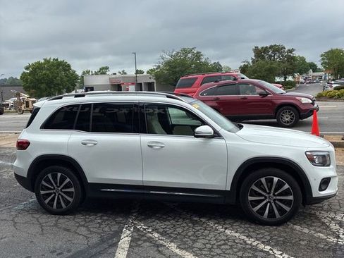 Used 2021 Mercedes-Benz GLB 250 image 3