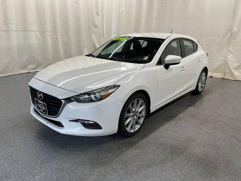 Used 2017 MAZDA MAZDA3 Touring FWD image 1