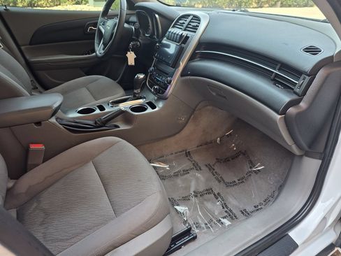Used 2015 Chevrolet Malibu LS FWD image 21