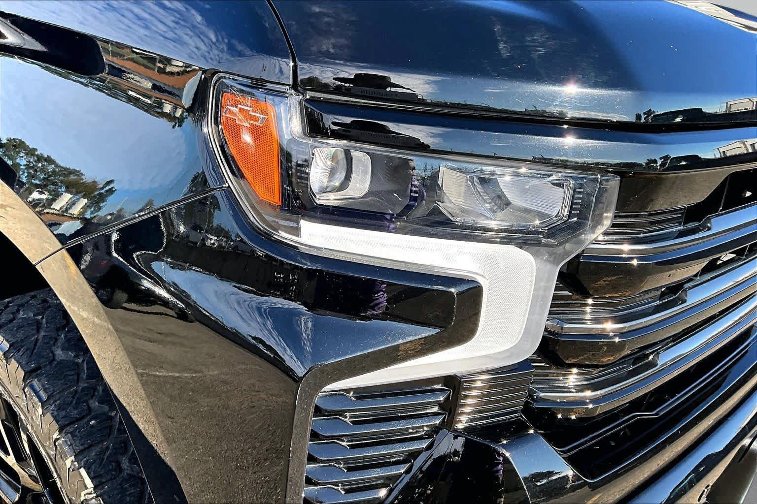 Used 2024 Chevrolet Silverado 1500 High Country w/ Midnight Edition AWD/4WD image 29
