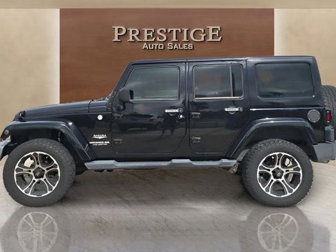 Used 2013 Jeep Wrangler Unlimited Sahara w/ Connectivity Group image 5