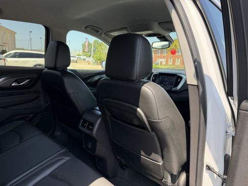 Used 2023 GMC Terrain SLT AWD/4WD image 18