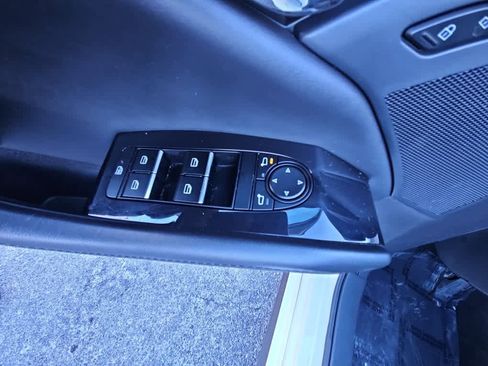 Used 2023 MAZDA MAZDA3 s image 12