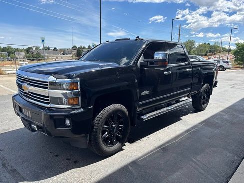 Used 2015 Chevrolet Silverado 2500 High Country w/ Duramax Plus Package AWD/4WD image 2