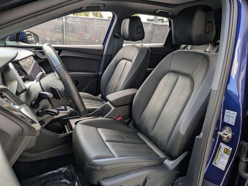 Used 2023 Audi Q4 e-tron Premium Plus w/ Premium Plus image 29