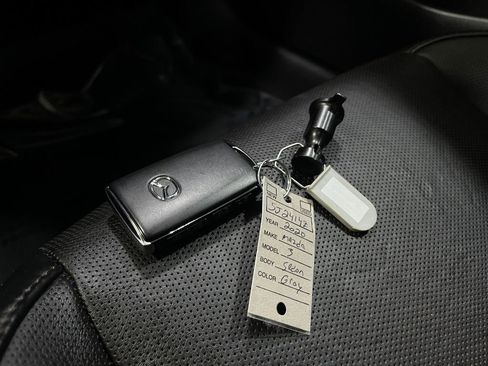 Used 2020 MAZDA MAZDA3 Premium image 35