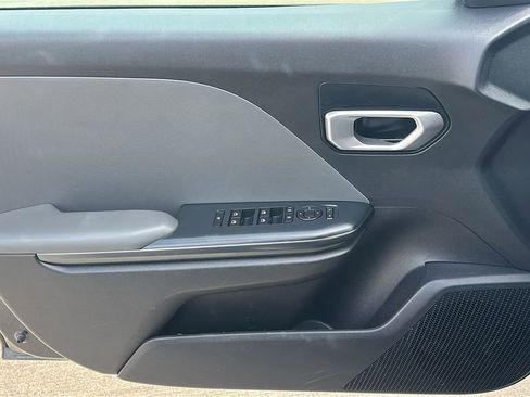 Used 2025 Kia K4 LXS image 19