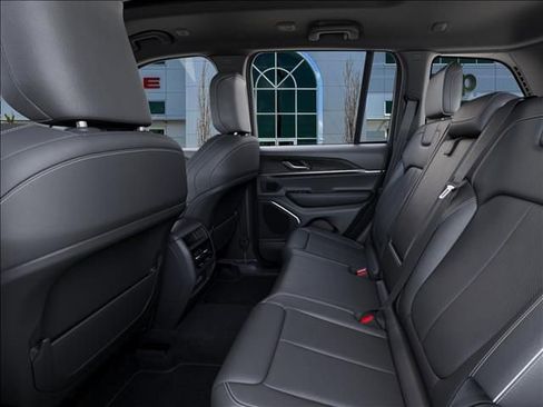 New 2026 Jeep Grand Cherokee Limited AWD/4WD image 23