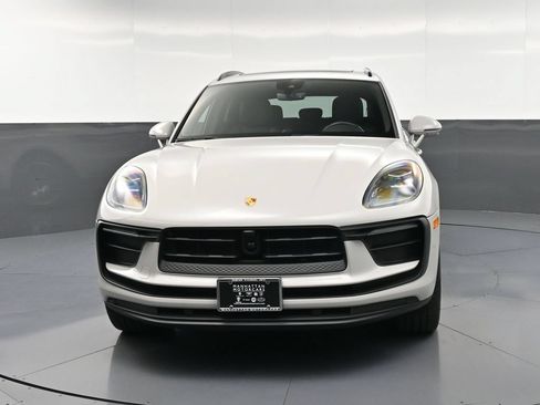 Certified 2023 Porsche Macan Turbo AWD/4WD image 11